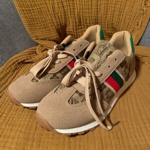Beige Sneakers with Red and Green Stripes